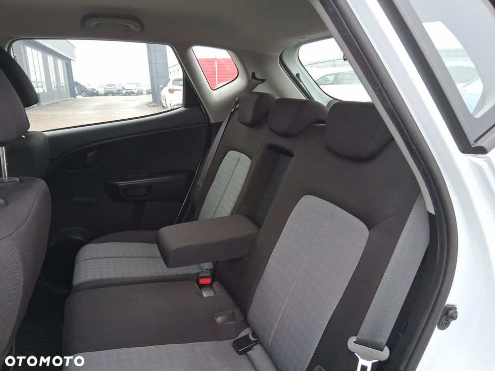 Kia Venga 1.4 M - 16