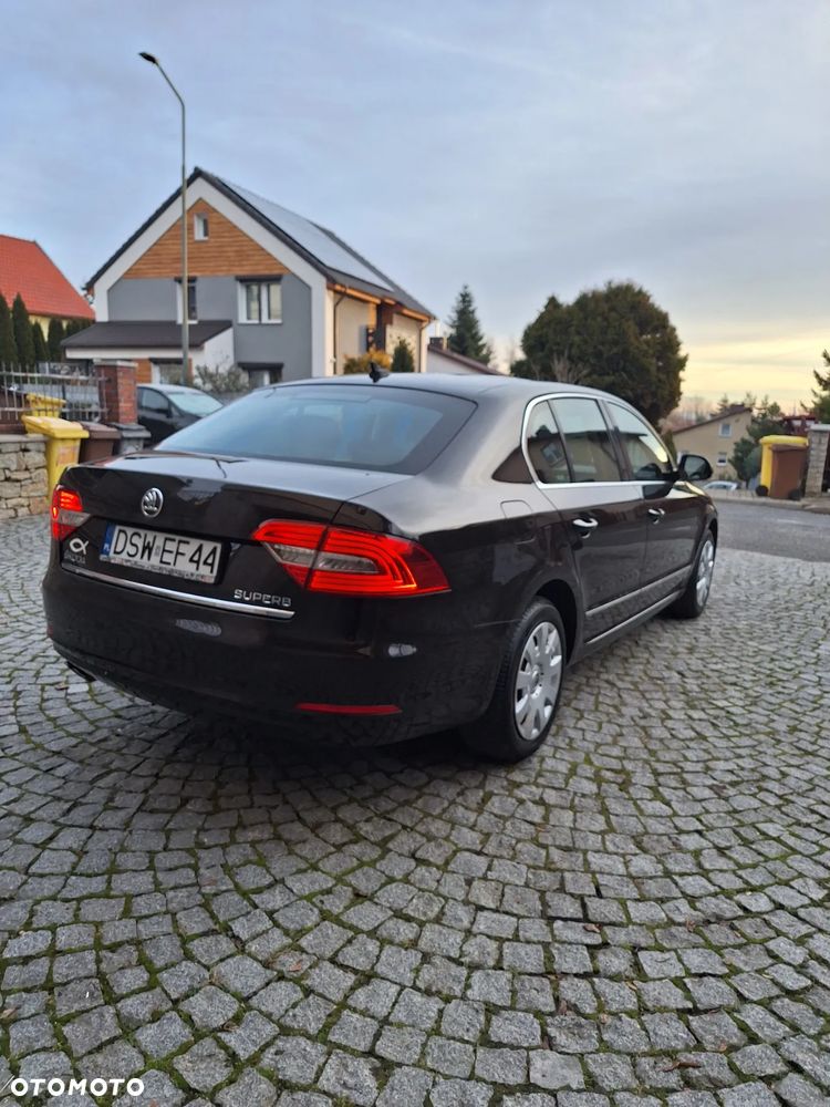 Skoda Superb 2.0 TDI Elegance - 4