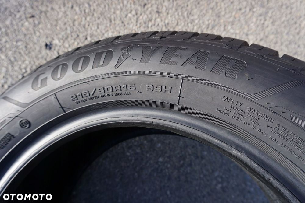 Goodyear Ultragrip Performance  215/60R16 99H Z330 - 6