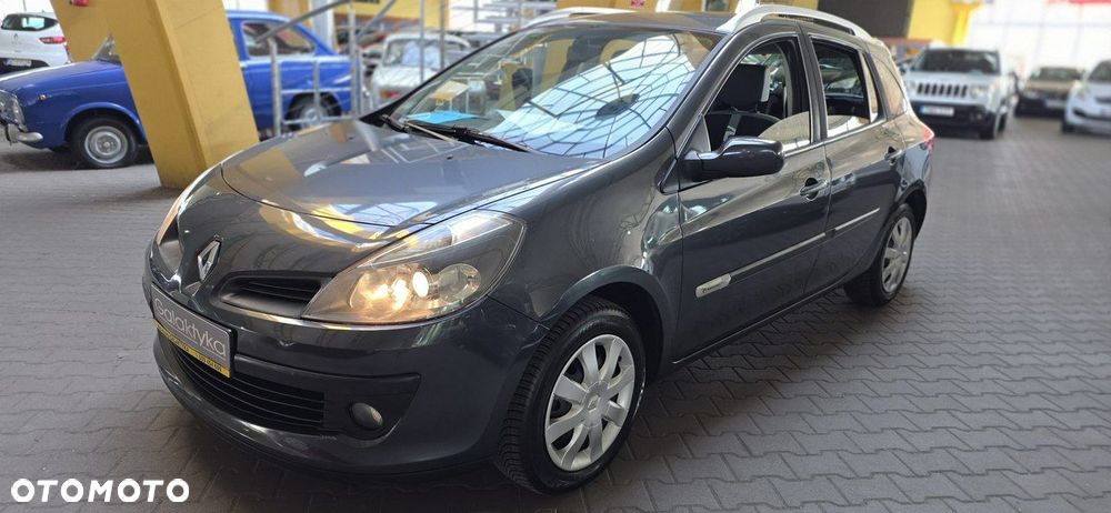 Renault Clio - 2