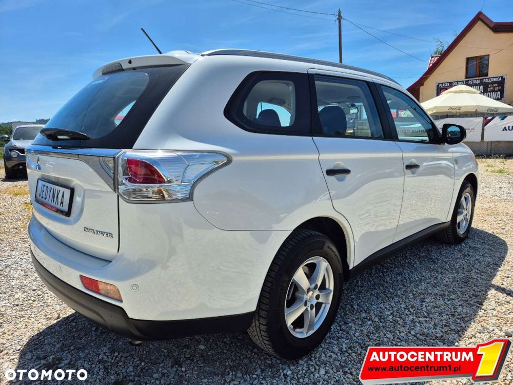 Mitsubishi Outlander - 13