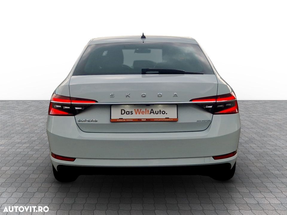 Skoda Superb 2.0 TDI DSG Ambition - 9