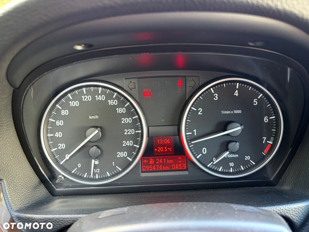 BMW Seria 3 320i Edition Exclusive - 22