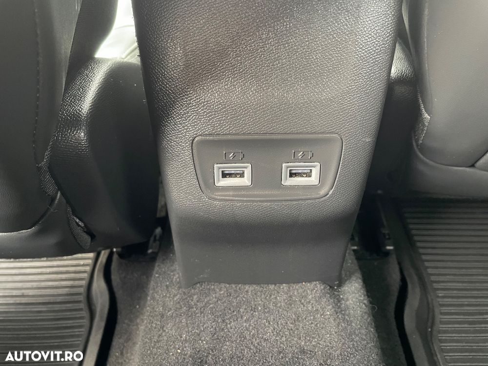 Peugeot 208 1.2 L PureTech STT EAT8 GT Line - 18