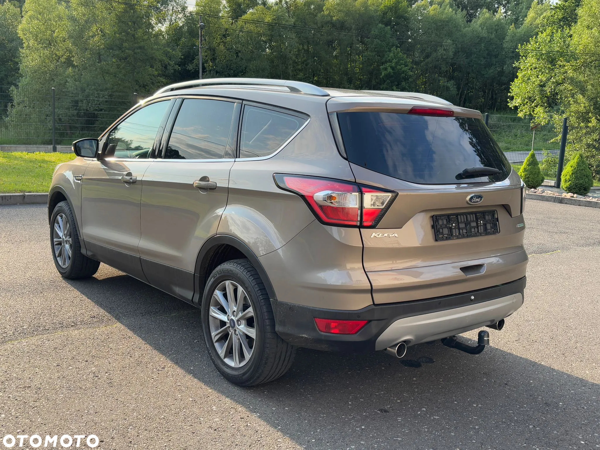 Ford Kuga 1.5 EcoBoost 2x4 Titanium - 3