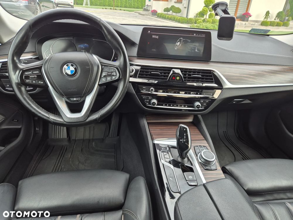 BMW Seria 5 520d xDrive Luxury Line - 13