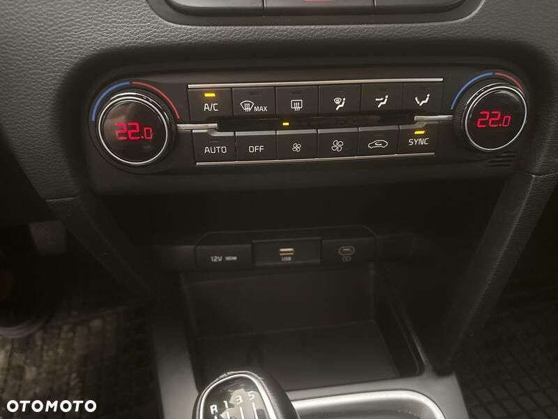 Kia Ceed 1.5 T-GDI M - 17
