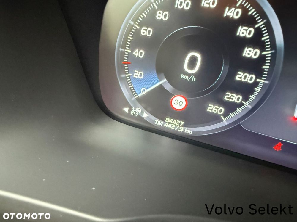 Volvo XC 90 - 30