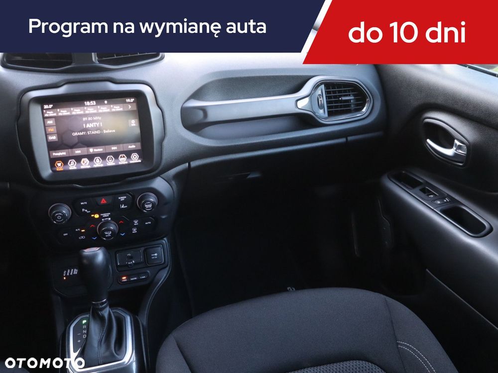 Jeep Renegade - 10