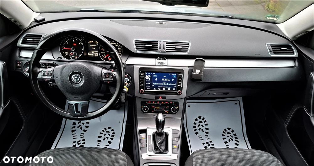 Volkswagen Passat 2.0 TDI DSG BlueMotion Technology Comfortline - 35