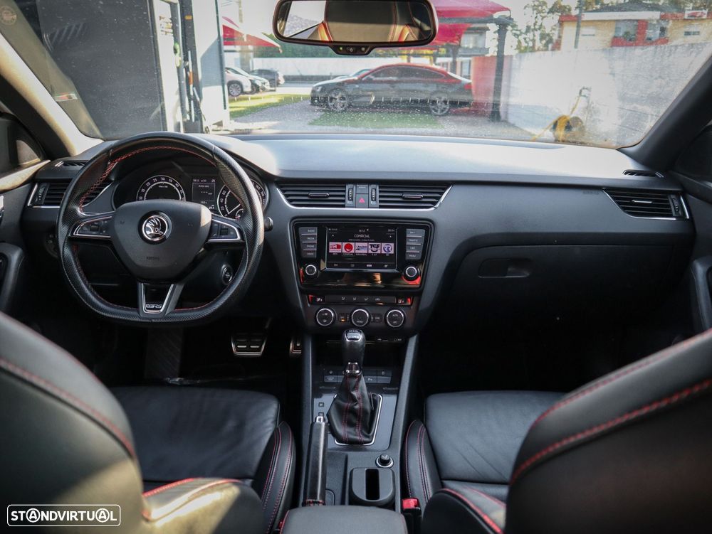 Skoda Octavia Break 2.0 TDI RS DSG - 22