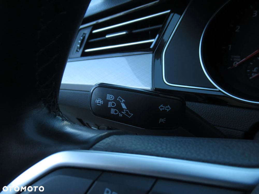 Volkswagen Passat 1.5 TSI EVO Business - 14