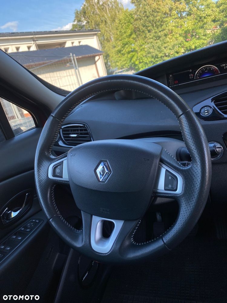 Renault Scenic ENERGY TCe 115 Bose Edition - 11