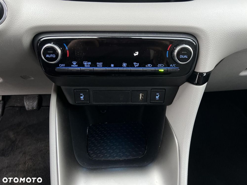 Toyota Yaris 1.5 Executive - 21