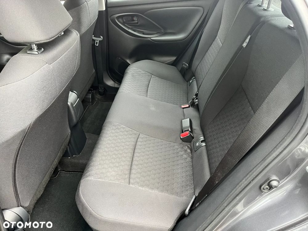 Toyota Yaris 1.5 VVT-iE Team Deutschland - 15