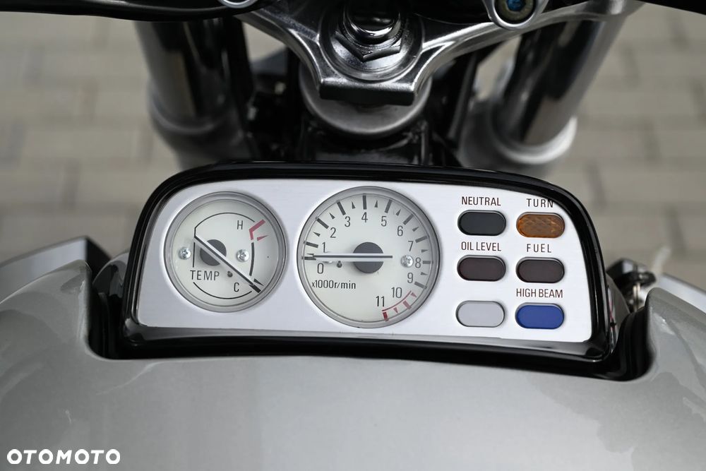 Yamaha V-MAX - 12