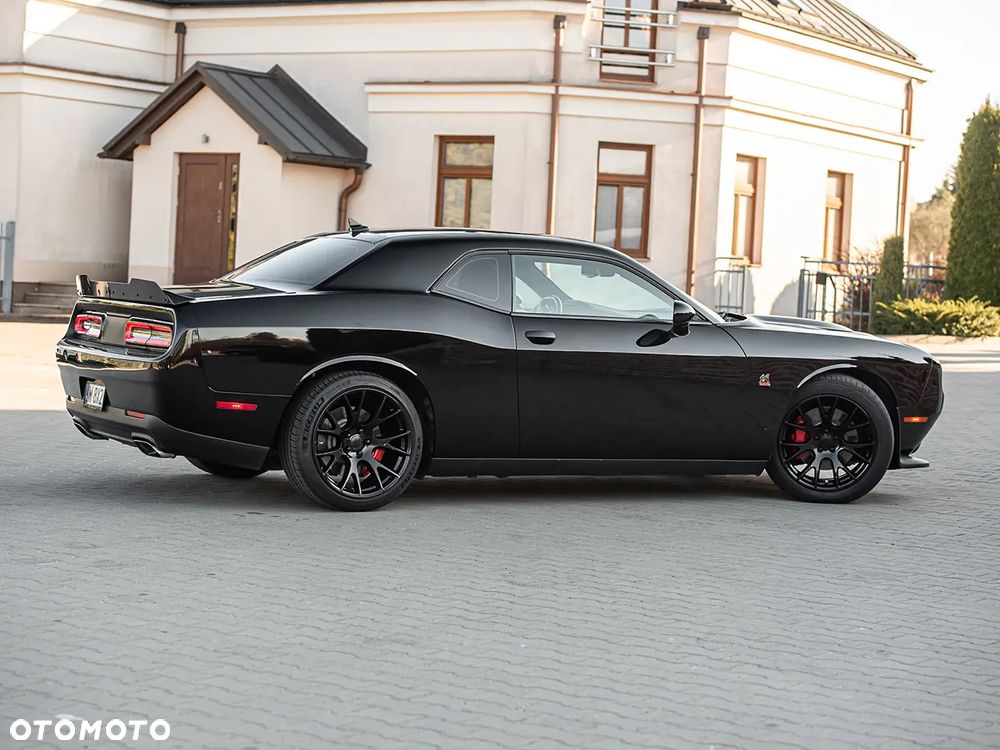 Dodge Challenger 6.4 Scat Pack - 14