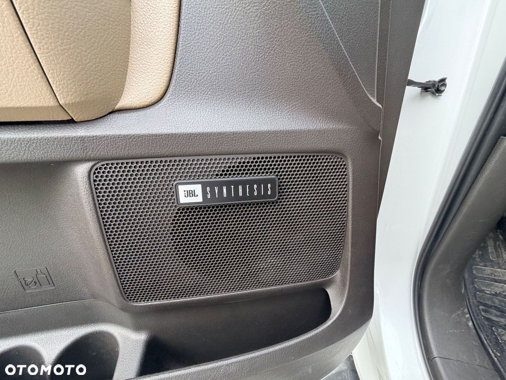 Toyota Sequoia - 18