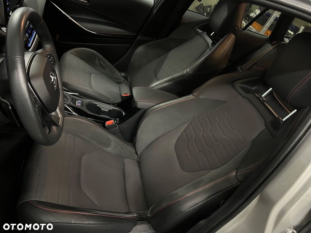 Toyota Corolla 2.0 Hybrid Selection - 23