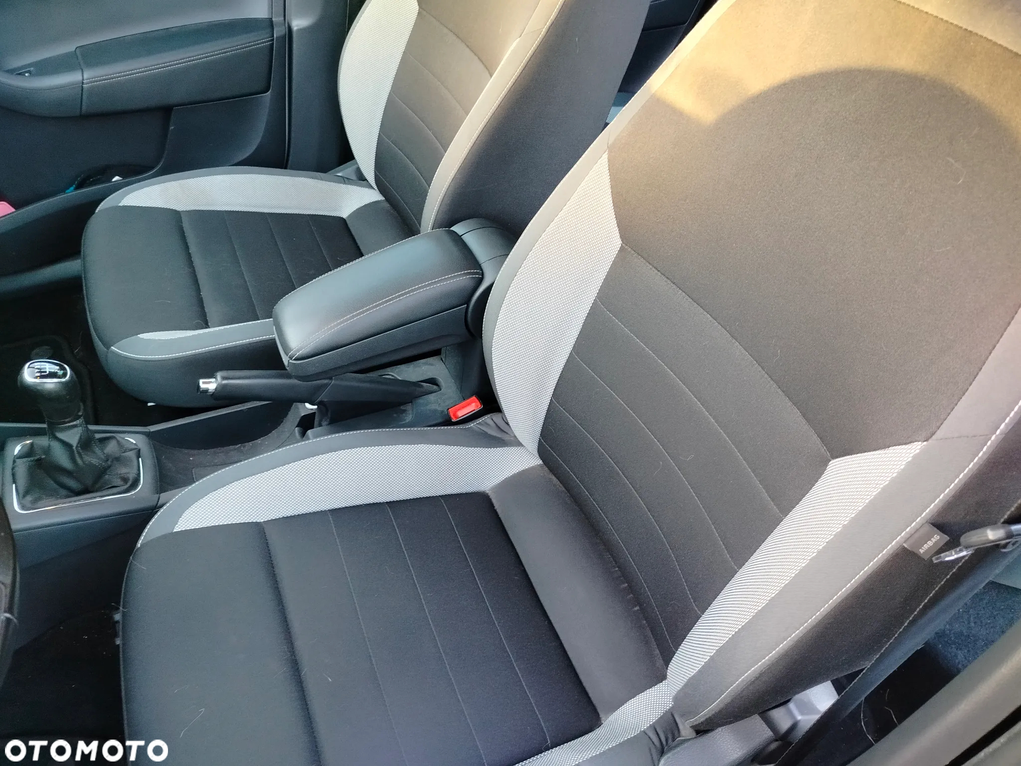 Skoda RAPID Spb 1.2 TSI Ambition - 10