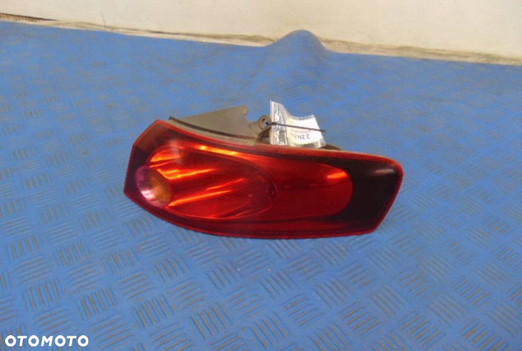 FIAT CROMA II LAMPA TYLNA PRAWA STAN WIDOCZNY NA ZDJĘCIU - 1
