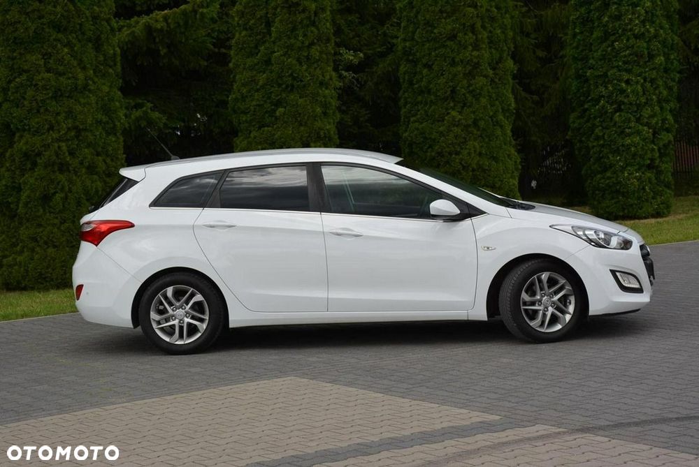 Hyundai i30 1.4 Comfort - 11