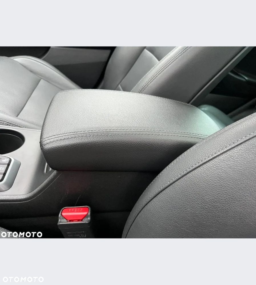 Hyundai Tucson blue 1.7 CRDi 2WD DCT Premium - 32