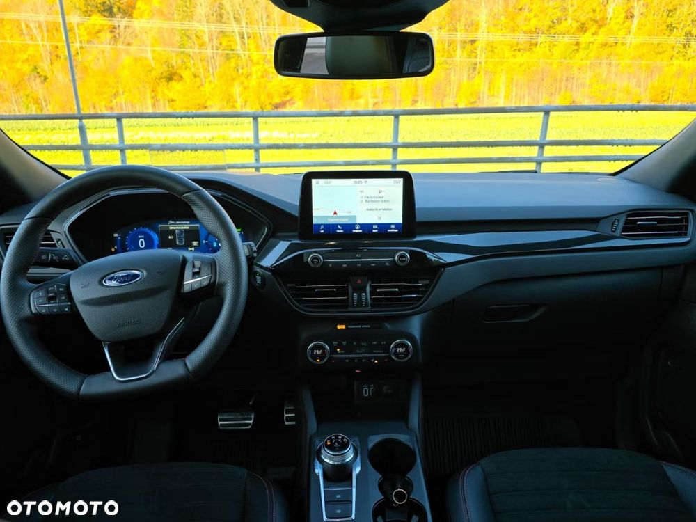 Ford Kuga 2.5 Duratec FHEV 4x4 ST-LINE - 19