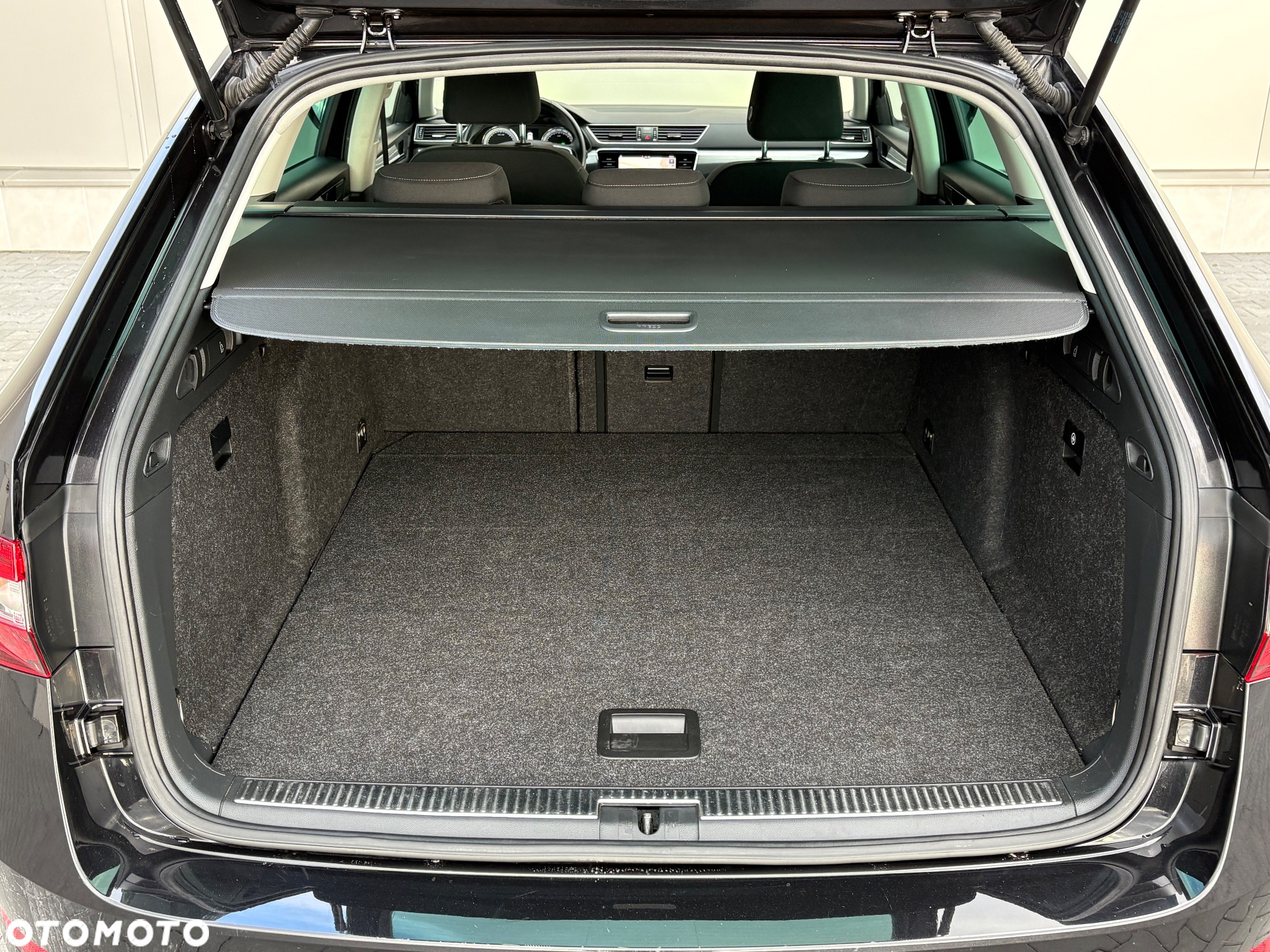 Skoda Superb 1.6 TDI Style DSG - 28