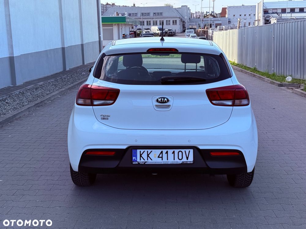 Kia Rio - 7