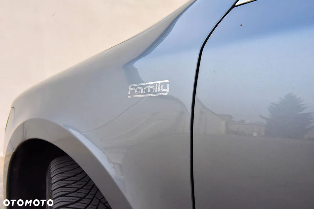 Skoda Superb 2.0 TDI Family DSG - 36