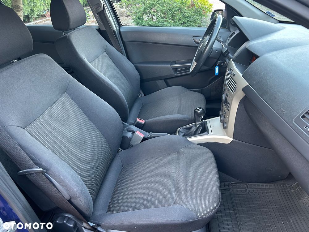 Opel Astra - 34