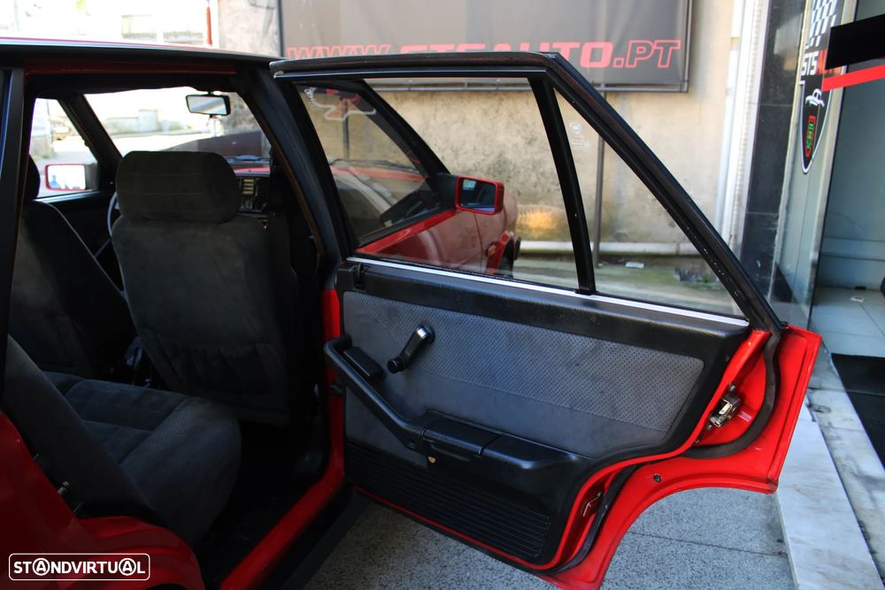 Lancia Delta 1.6 HF Turbo - 26