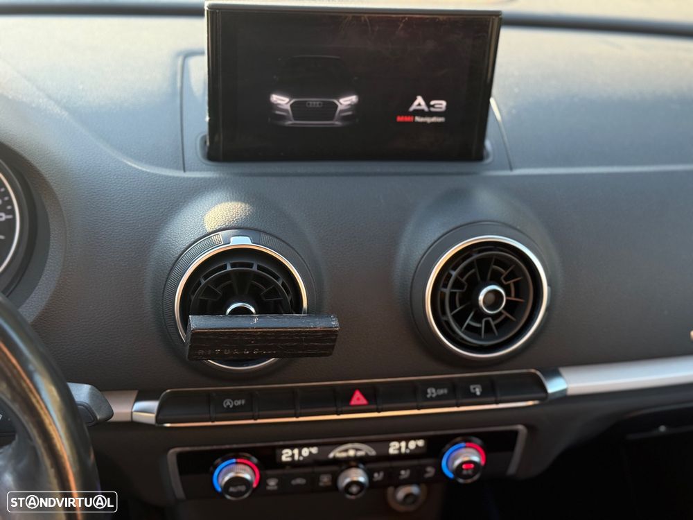 Audi A3 Cabrio 1.6 TDi Design - 7