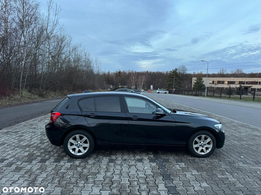 BMW Seria 1 116d DPF - 8