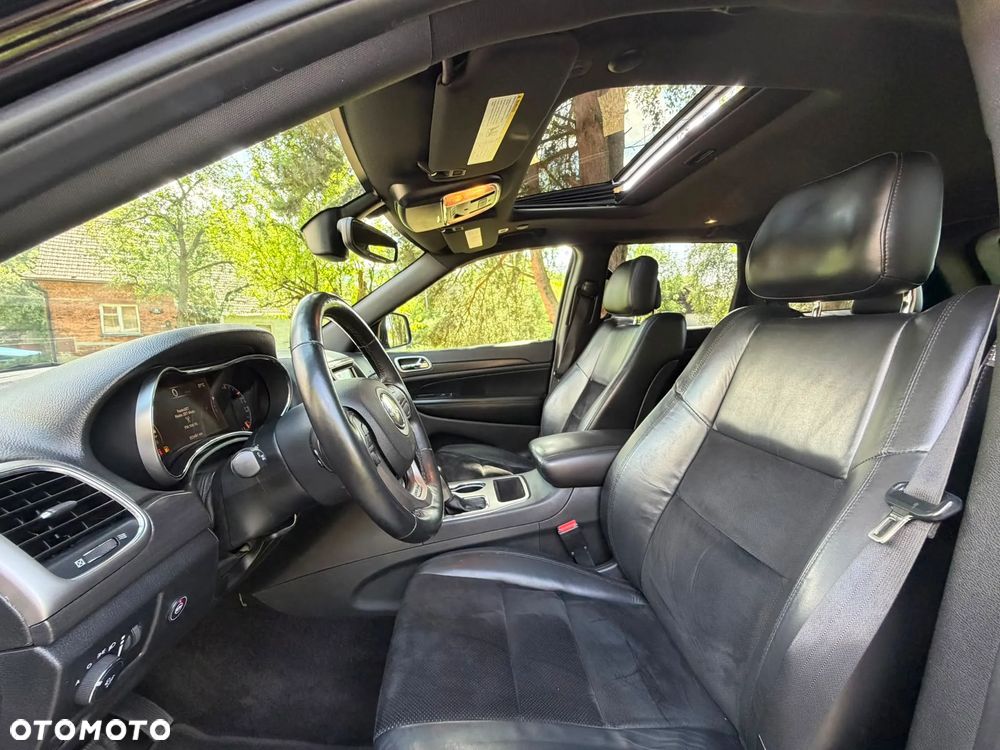Jeep Grand Cherokee - 16