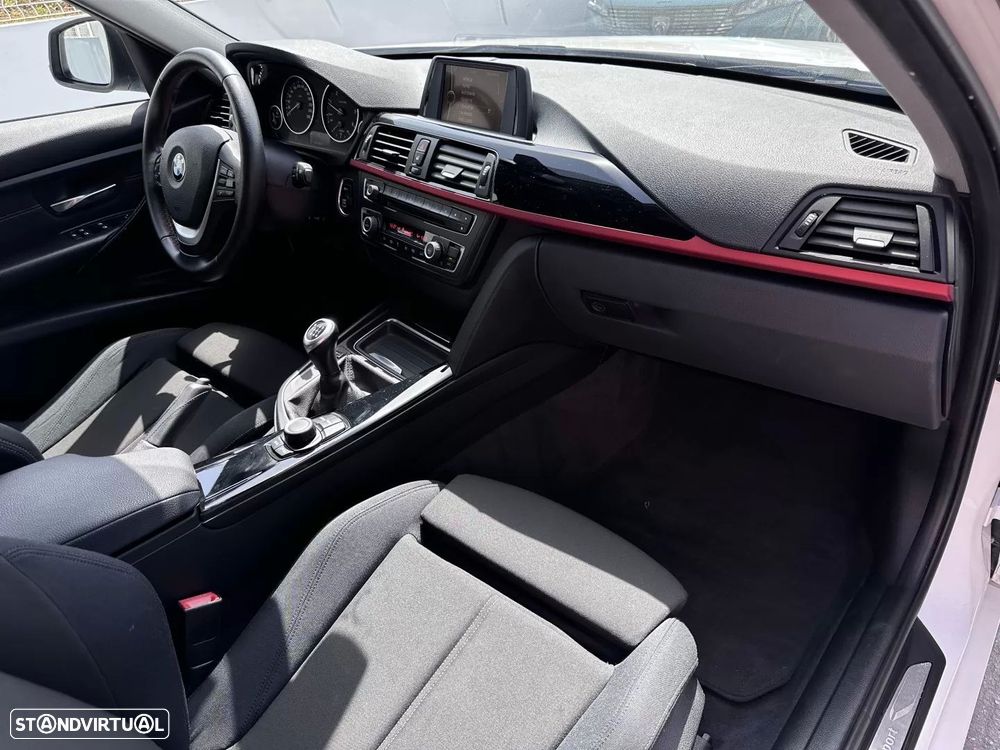 BMW 318 d Sport Line - 44