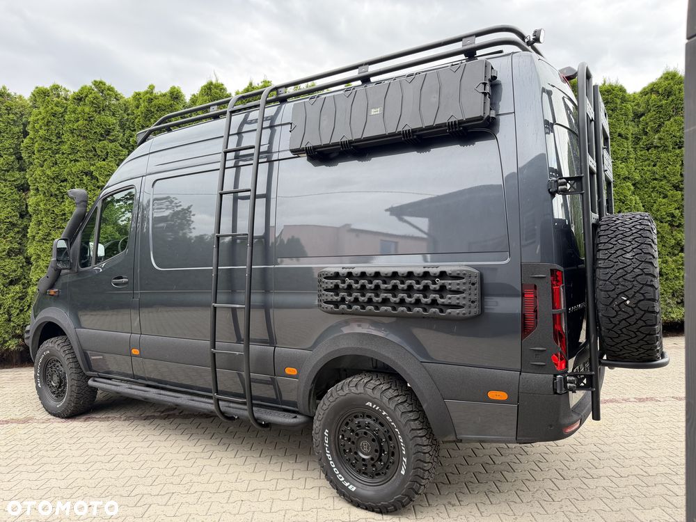 Mercedes-Benz Sprinter - 2