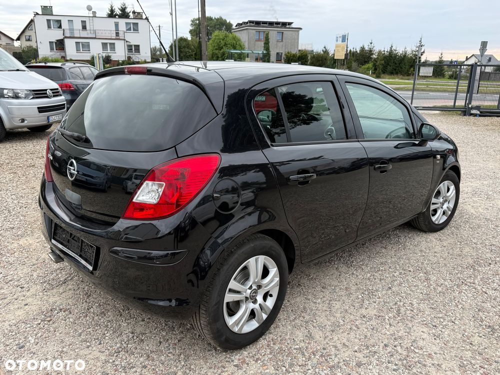 Opel Corsa 1.4 16V Satellite - 10