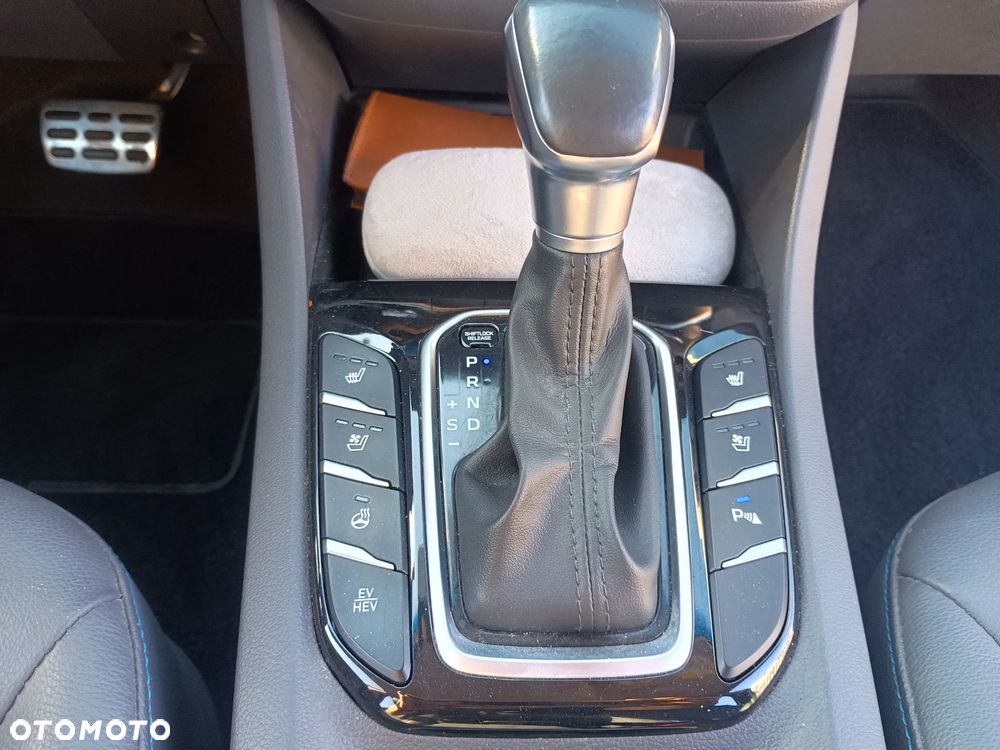 Hyundai IONIQ 1.6 GDI Premium - 16