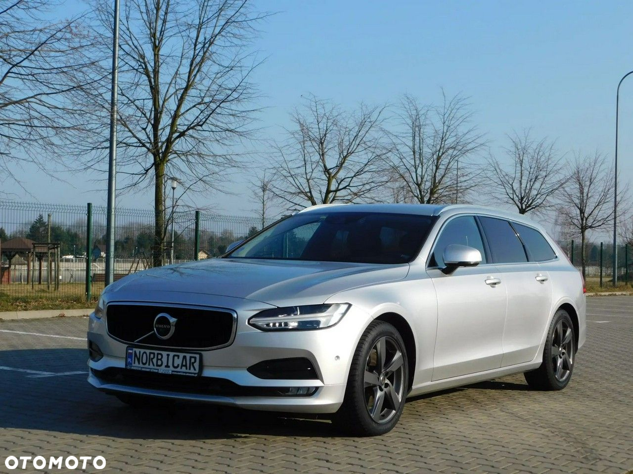 Volvo V90 T5 Momentum - 26