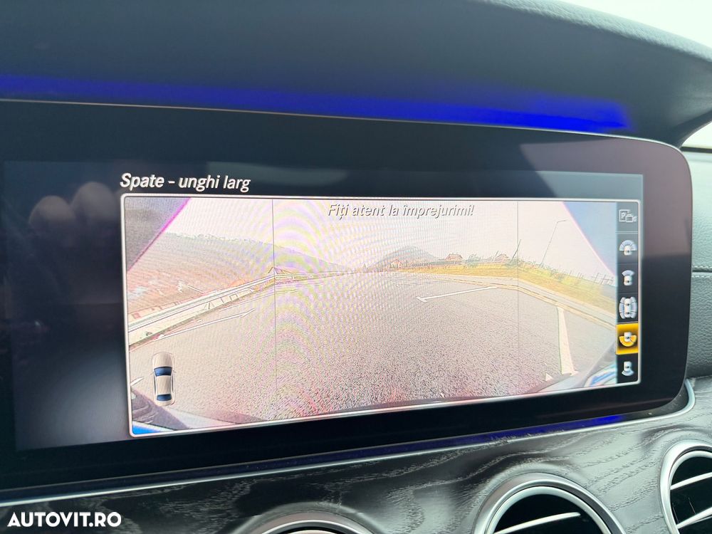 Mercedes-Benz E 220 d T 9G-TRONIC AMG Line - 10