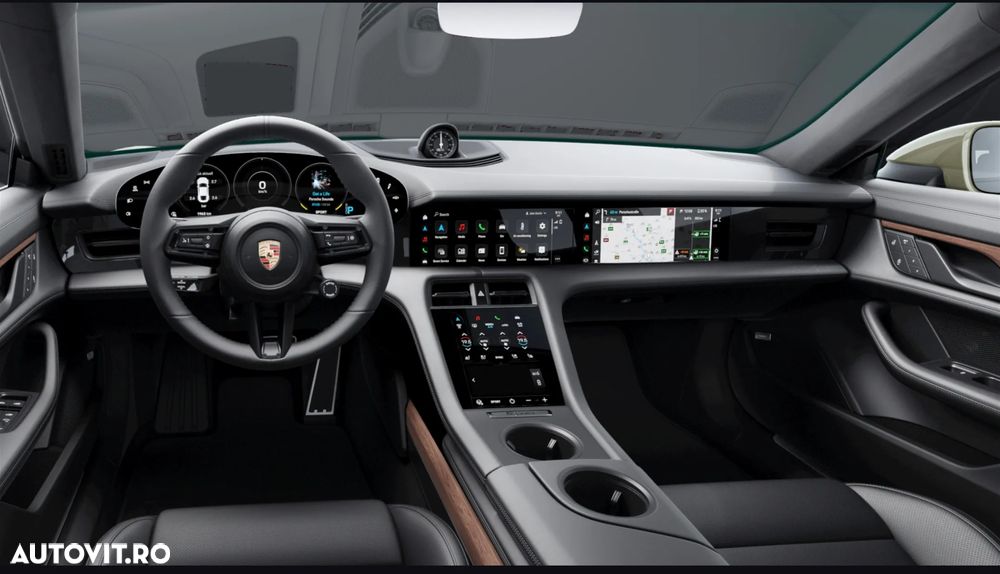 Porsche Taycan GTS - 27