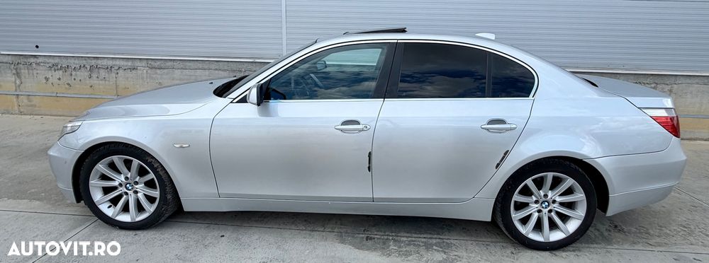 BMW Seria 5 520d Aut. - 24