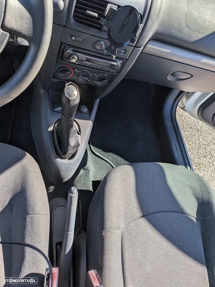 Renault Clio - 7