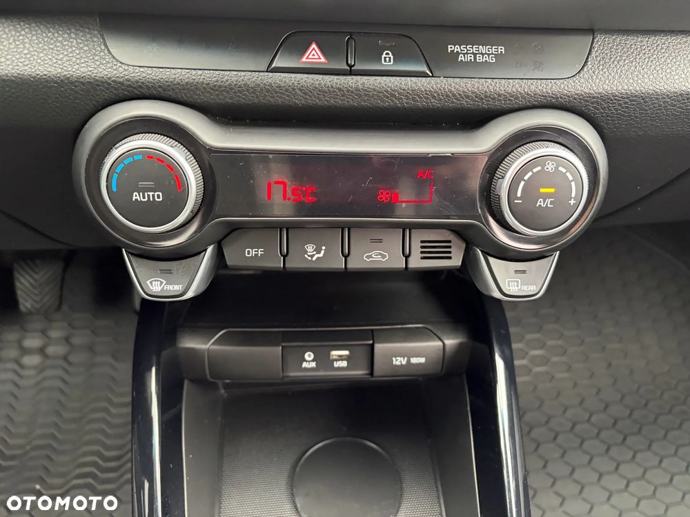 Kia Stonic 1.4 L - 21