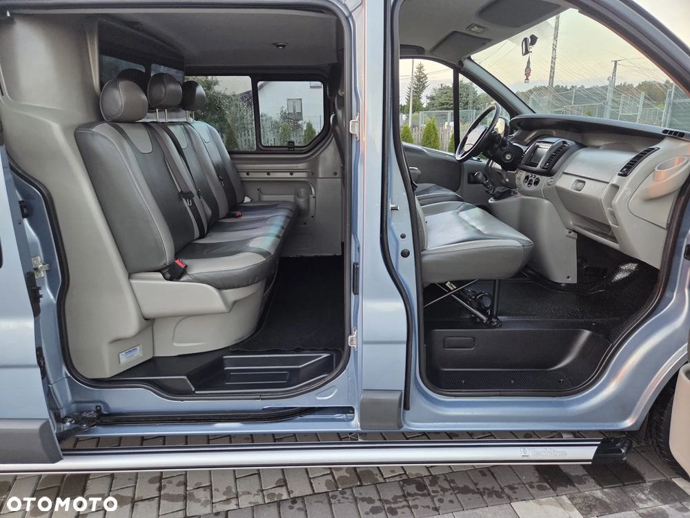 Renault TRAFIC LONG KLIMA TEMPOMAT ORYGINAŁ DUBEL KABINA ZADBANY FULL OPCJA DOPOSAŻONY - 7