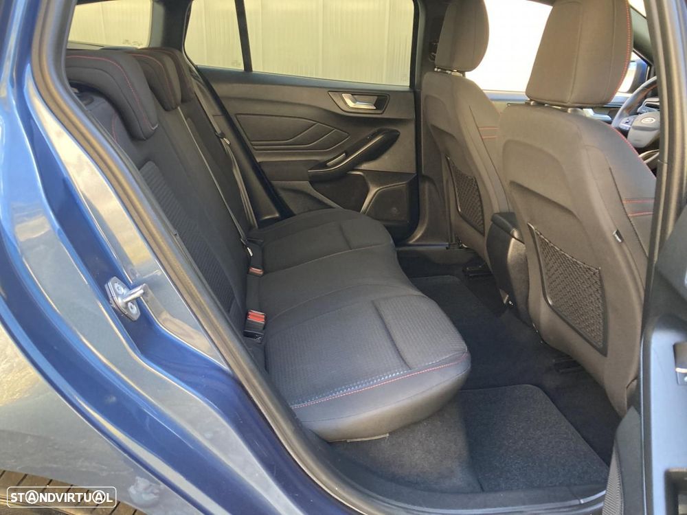 Ford Focus SW 1.5 TDCi EcoBlue ST-Line Aut. — fotografia 35