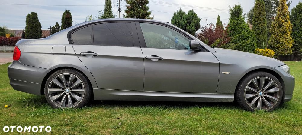 BMW Seria 3 2008 photo 2