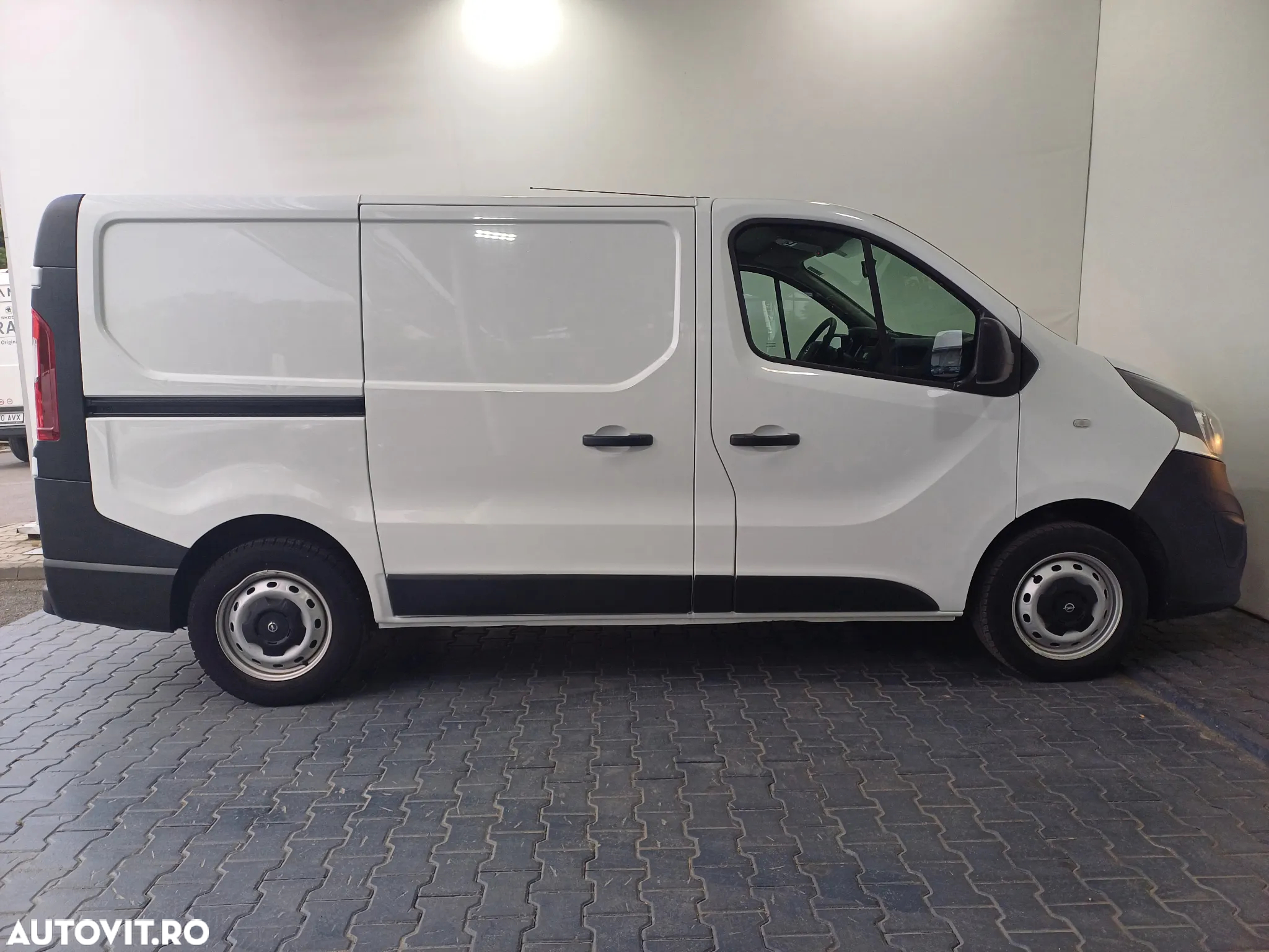 Opel Vivaro - 14